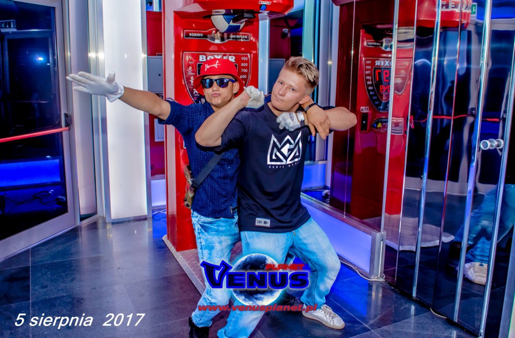 Sobotnia noc w klubie Venus Koneck