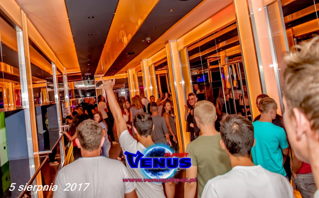Sobotnia noc w klubie Venus Koneck