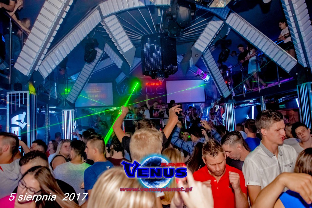 Sobotnia noc w klubie Venus Koneck