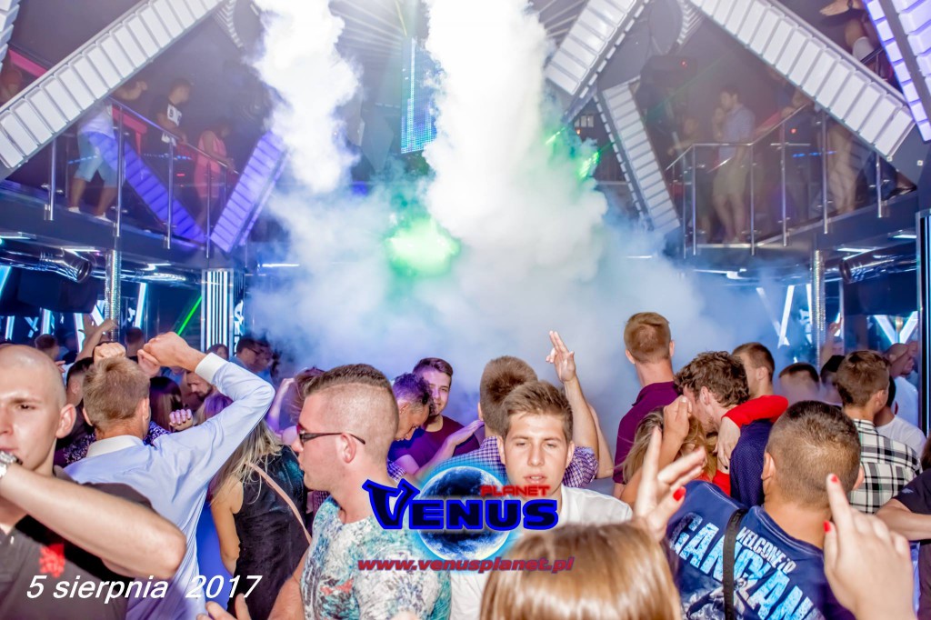 Sobotnia noc w klubie Venus Koneck