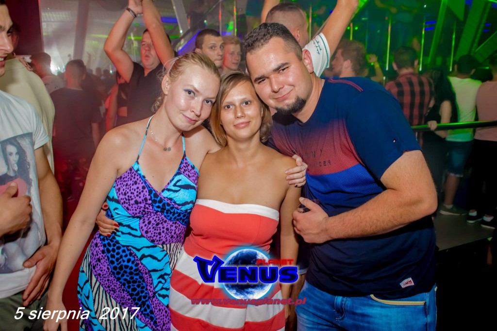 Sobotnia noc w klubie Venus Koneck