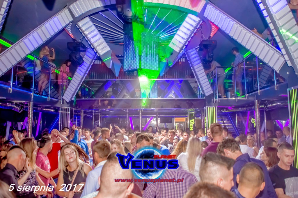 Sobotnia noc w klubie Venus Koneck