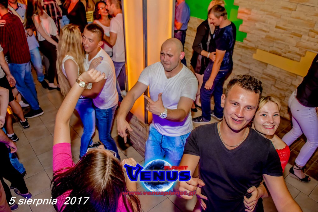 Sobotnia noc w klubie Venus Koneck