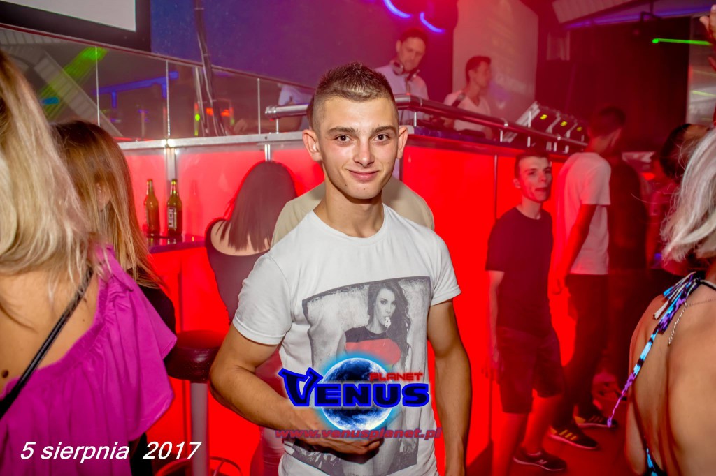 Sobotnia noc w klubie Venus Koneck