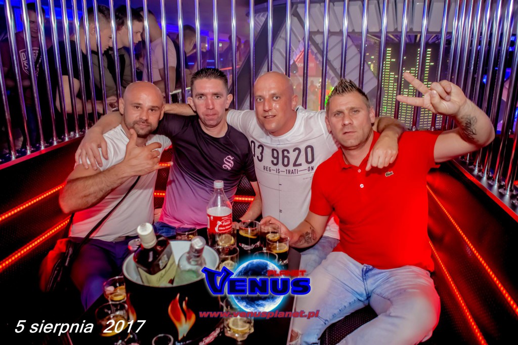 Sobotnia noc w klubie Venus Koneck