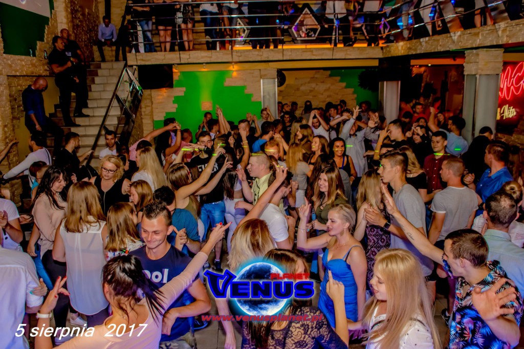 Sobotnia noc w klubie Venus Koneck