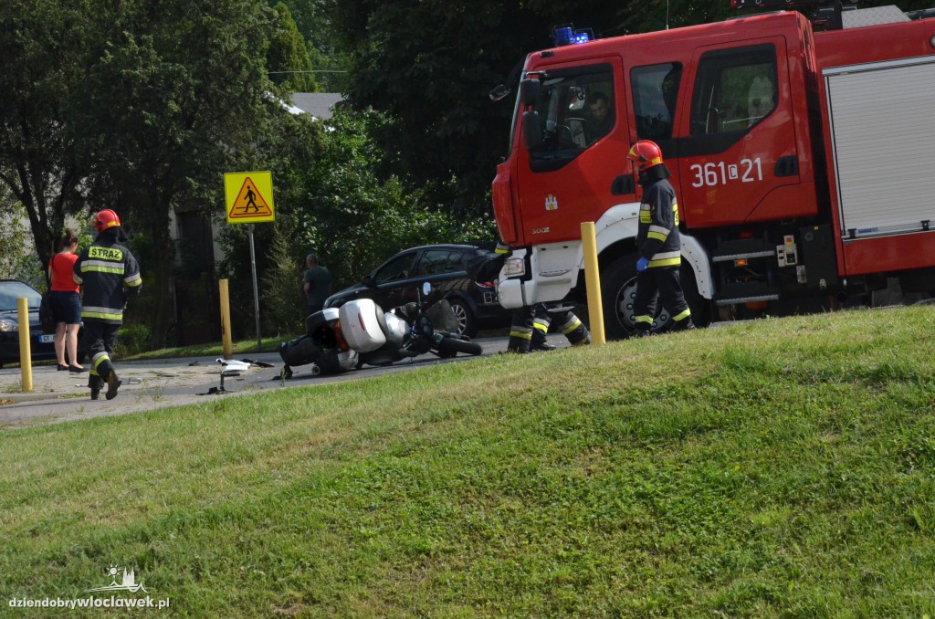Osobówka uderzyła w motocyklistę