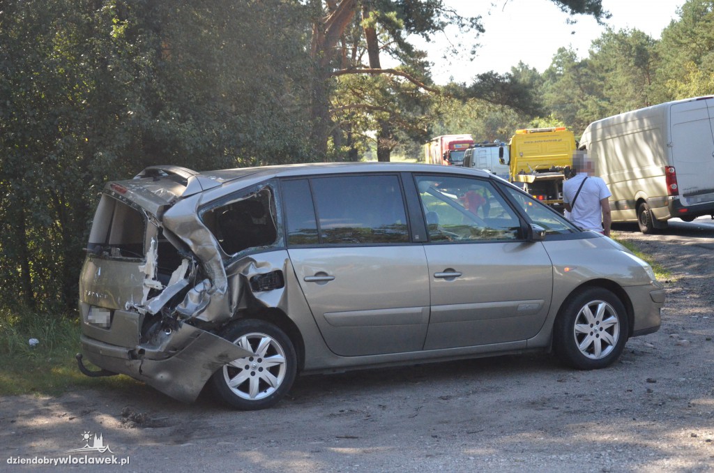 Volkswagen uderzył w tył renault