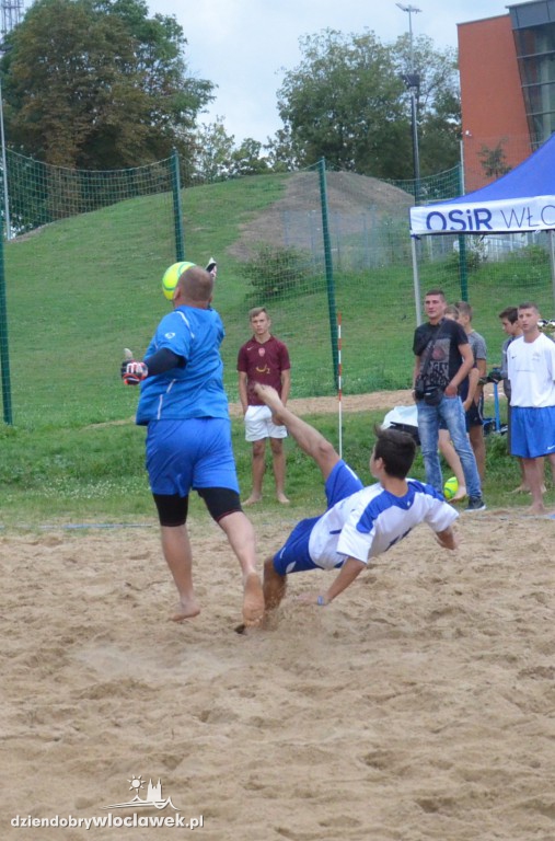 Turniej Beach Soccer przy basenie