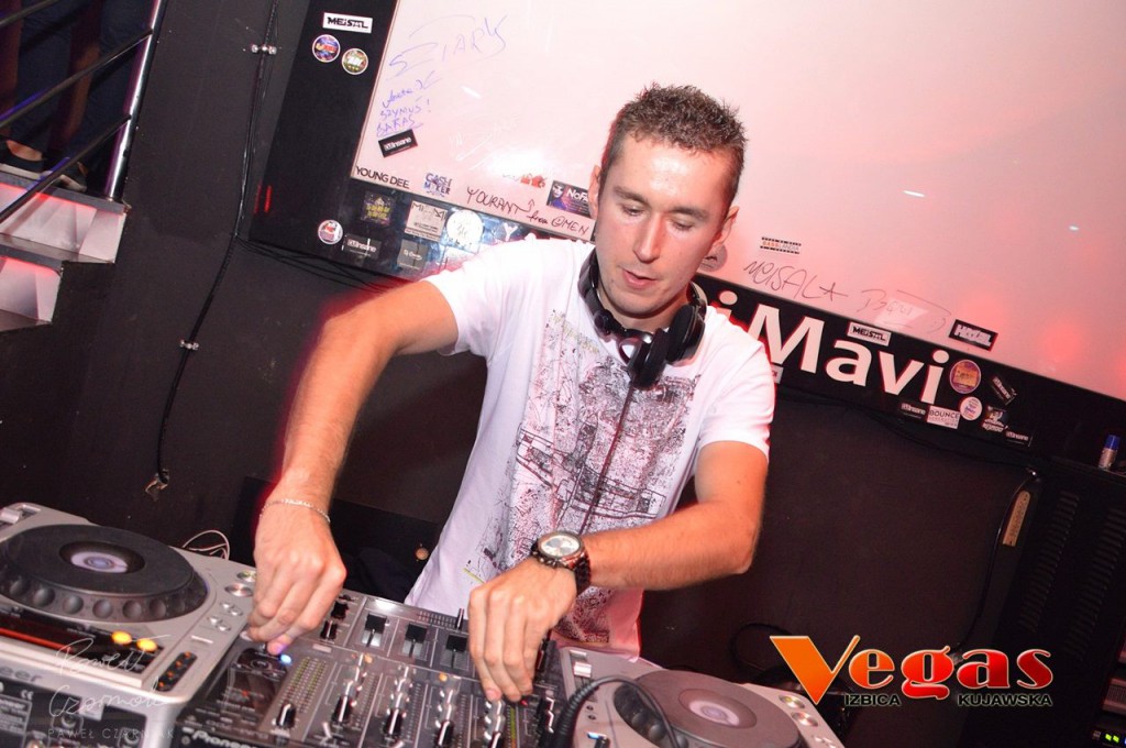 Szalona noc w klubie Vegas w Izbicy Kuj.