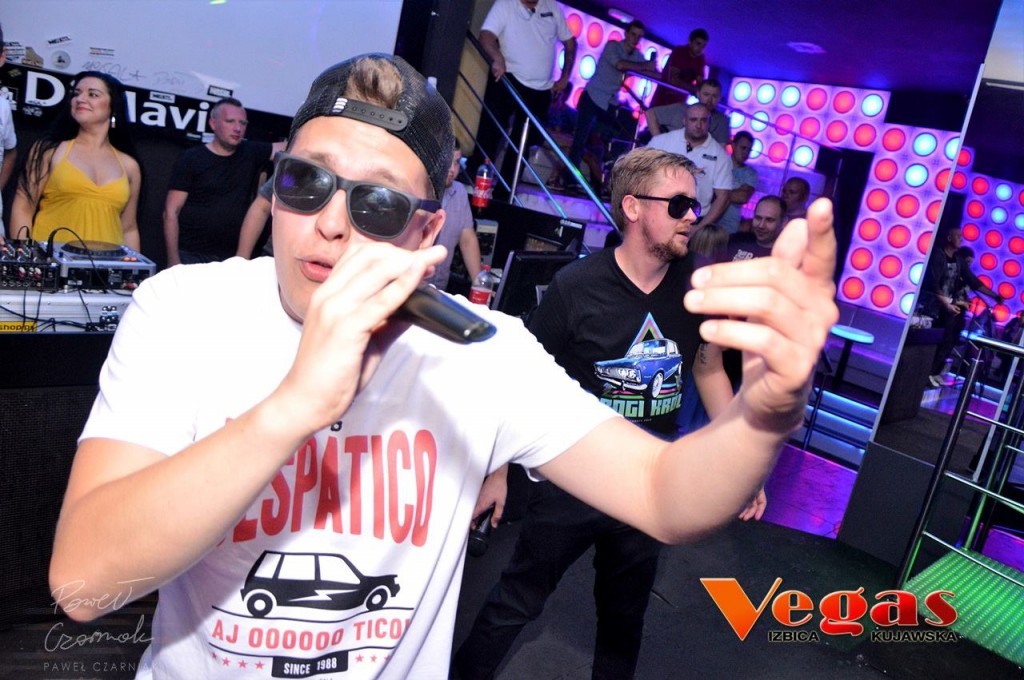 Szalona noc w klubie Vegas w Izbicy Kuj.