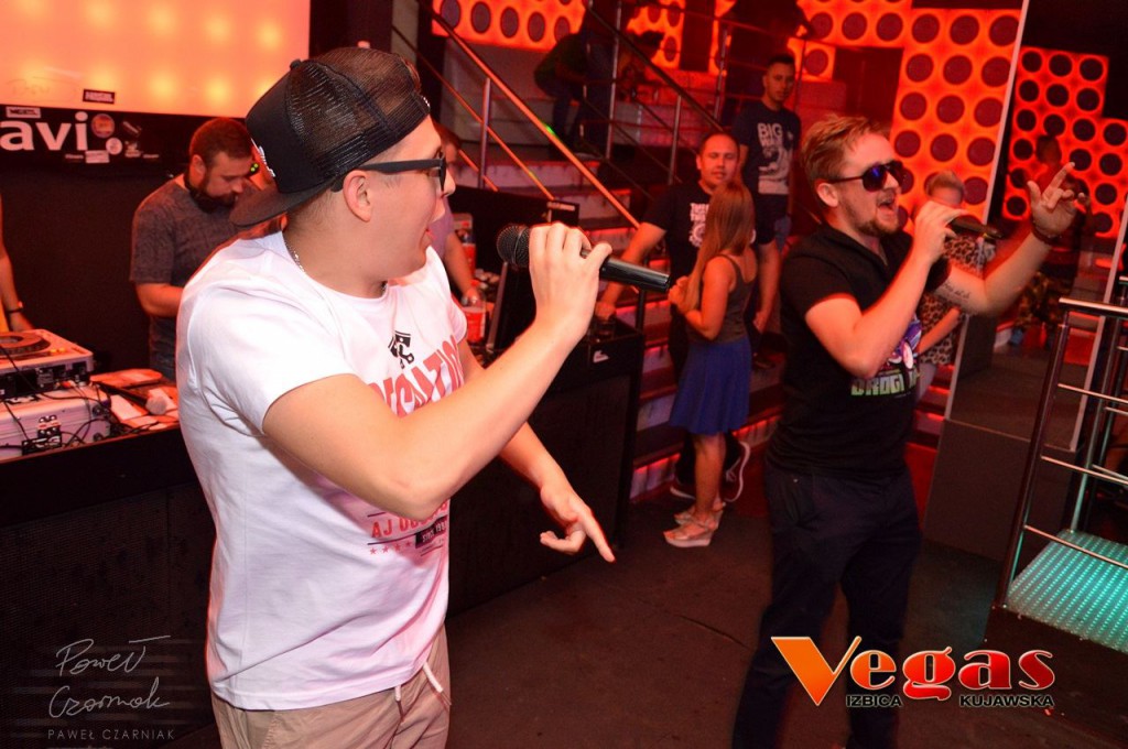 Szalona noc w klubie Vegas w Izbicy Kuj.