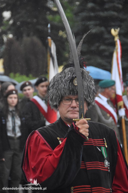 Obchody pod pomnikiem na pl. Wolności
