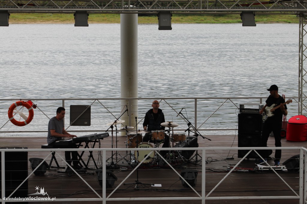 Koncert A.E.R. scena na Wiśle
