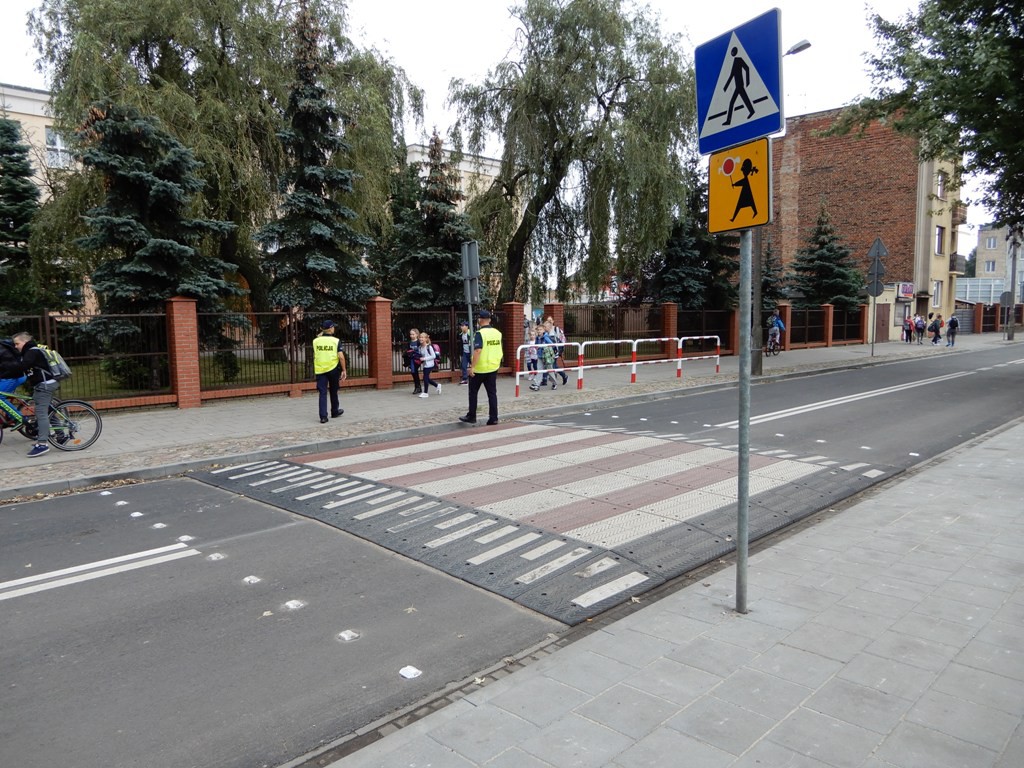 Więcej patroli pojawiło się w rejonie szkół