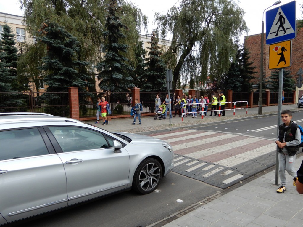 Więcej patroli pojawiło się w rejonie szkół