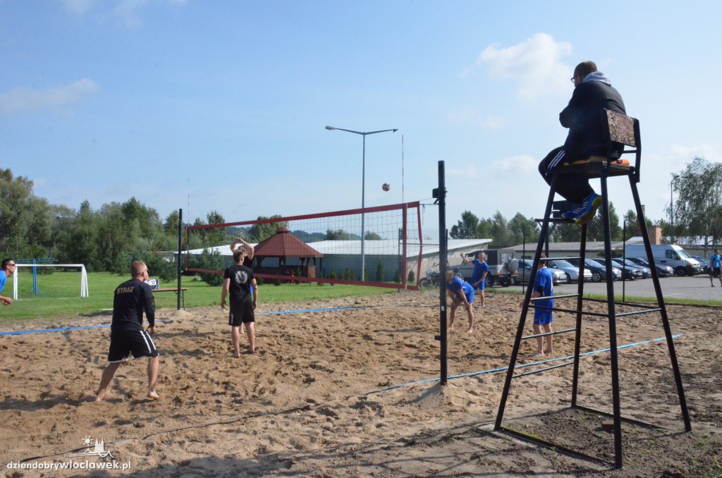 Siatkówka plażowa strażaków
