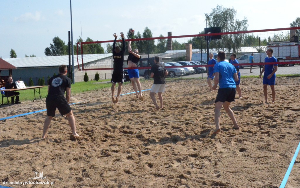 Siatkówka plażowa strażaków