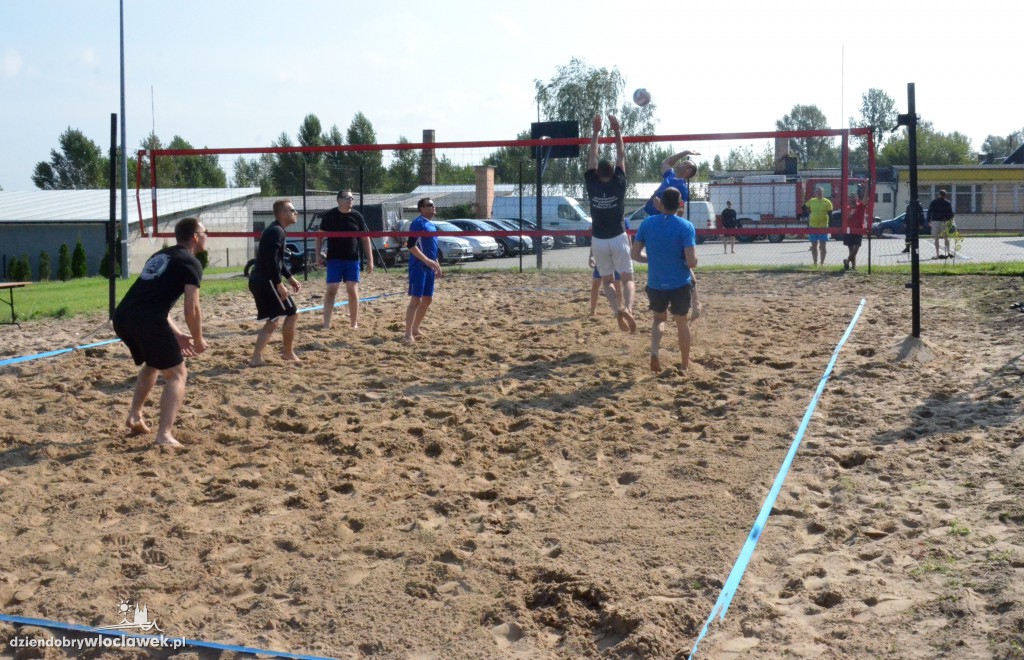 Siatkówka plażowa strażaków