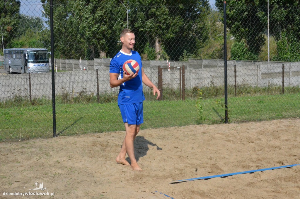 Siatkówka plażowa strażaków