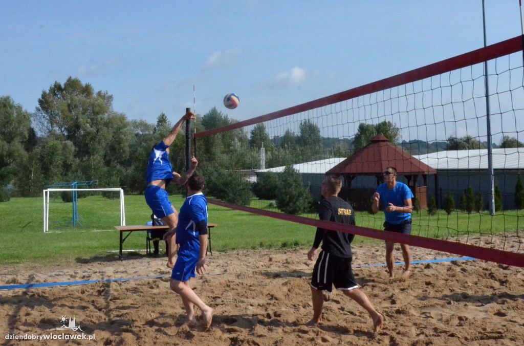 Siatkówka plażowa strażaków