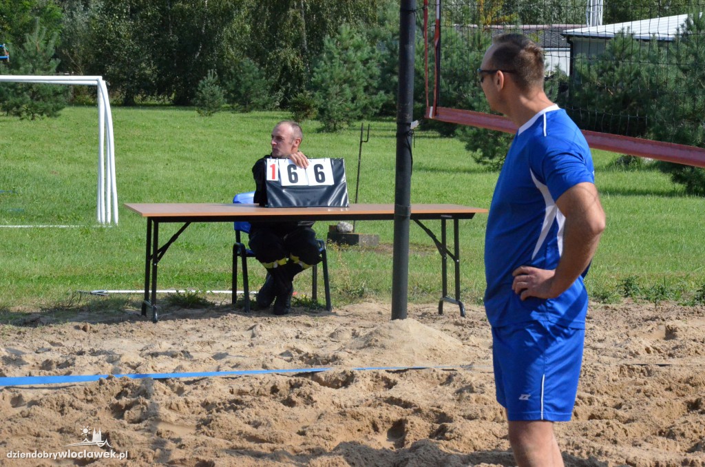 Siatkówka plażowa strażaków