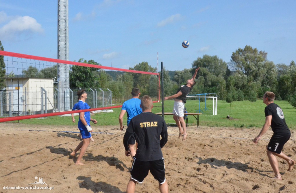Siatkówka plażowa strażaków