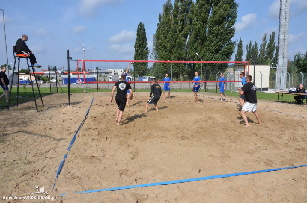 Siatkówka plażowa strażaków