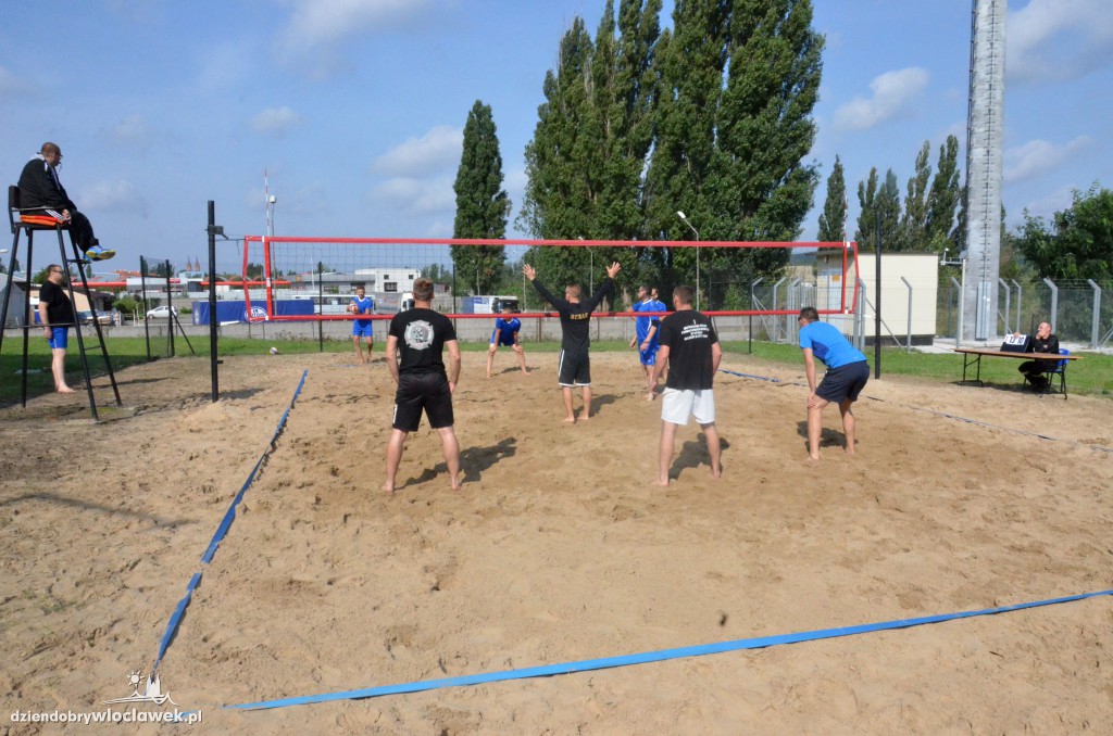 Siatkówka plażowa strażaków