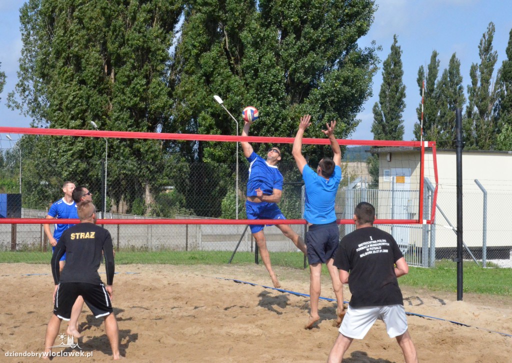 Siatkówka plażowa strażaków