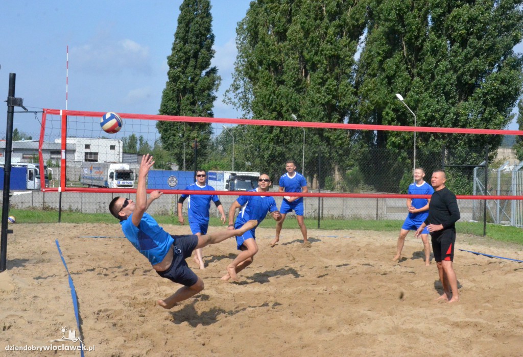 Siatkówka plażowa strażaków