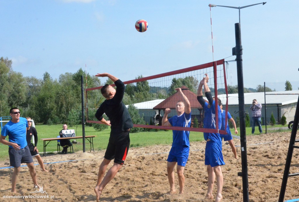 Siatkówka plażowa strażaków