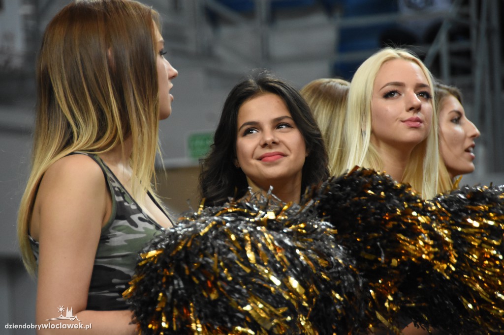 KBC 2017: cheerleaderki podczas finału