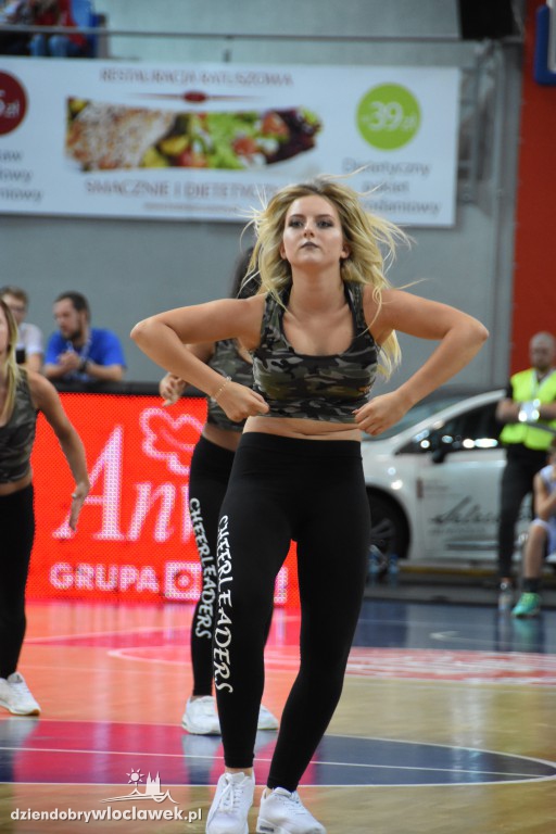 KBC 2017: cheerleaderki podczas finału