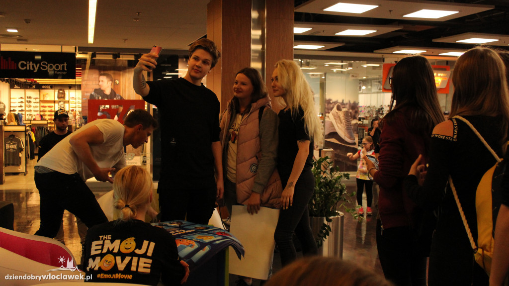 We Wzorcowni 'Emotki. Film'