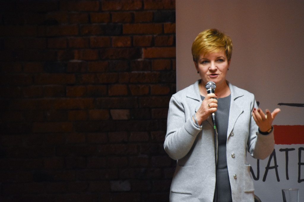 Debata PO o zmianach w oświacie