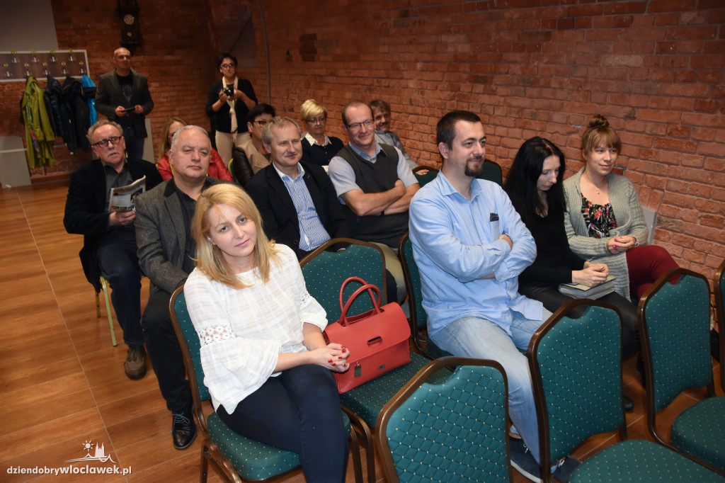 Debata PO o zmianach w oświacie