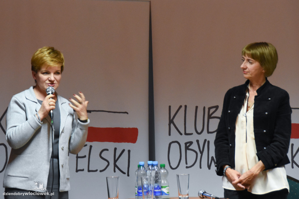 Debata PO o zmianach w oświacie