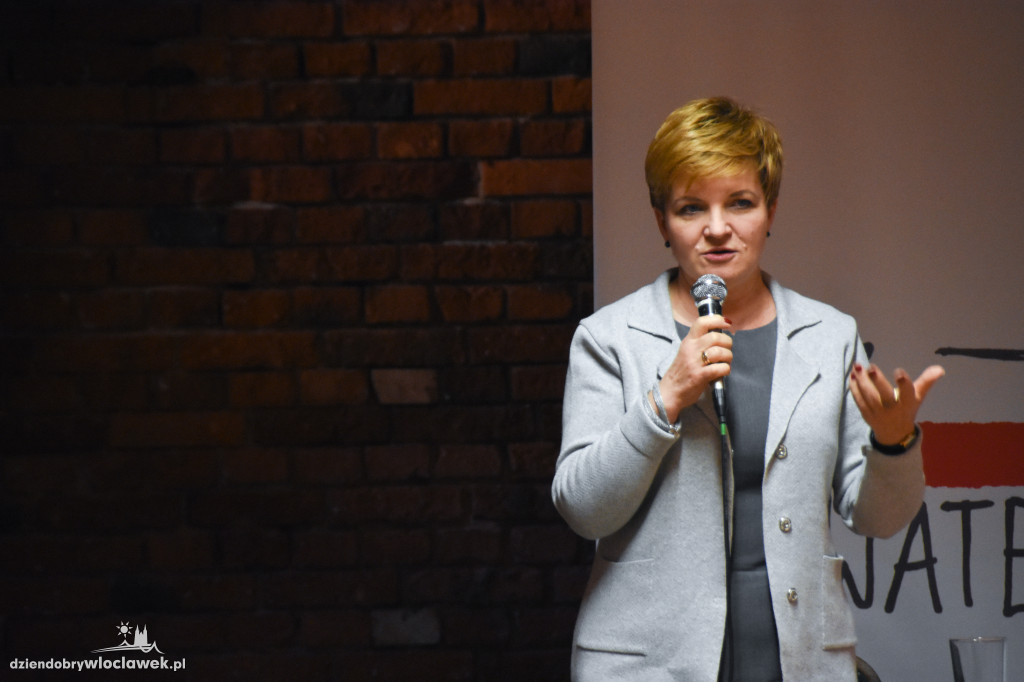 Debata PO o zmianach w oświacie