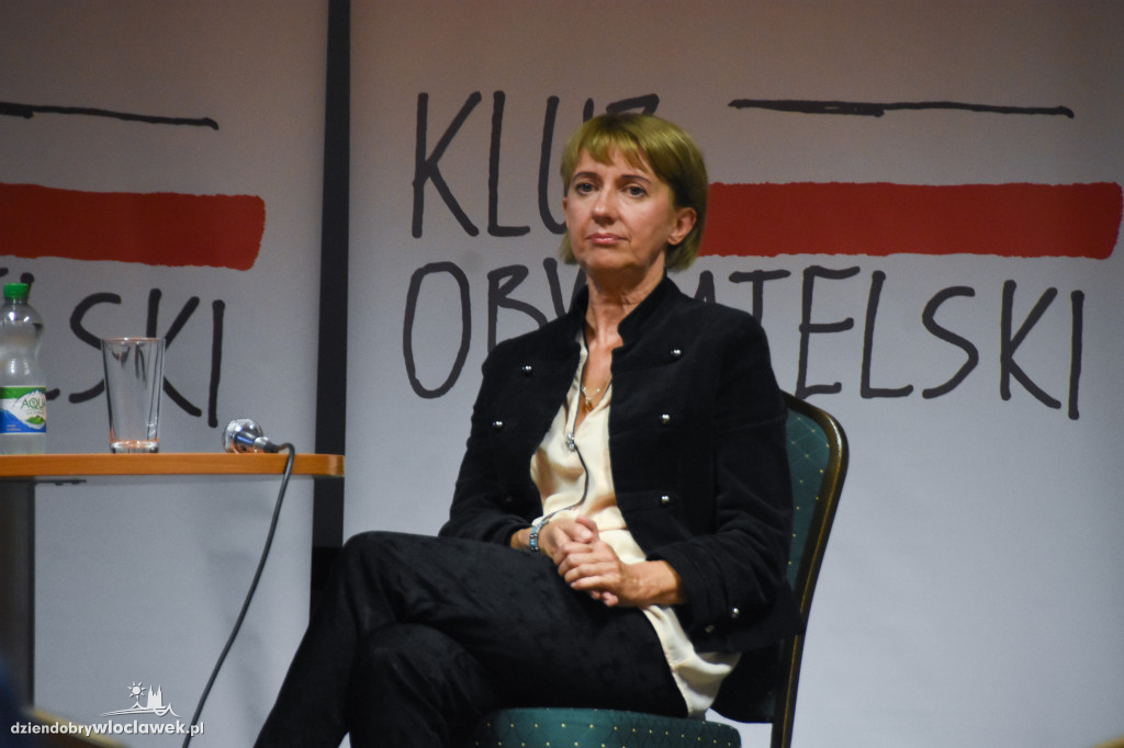 Debata PO o zmianach w oświacie
