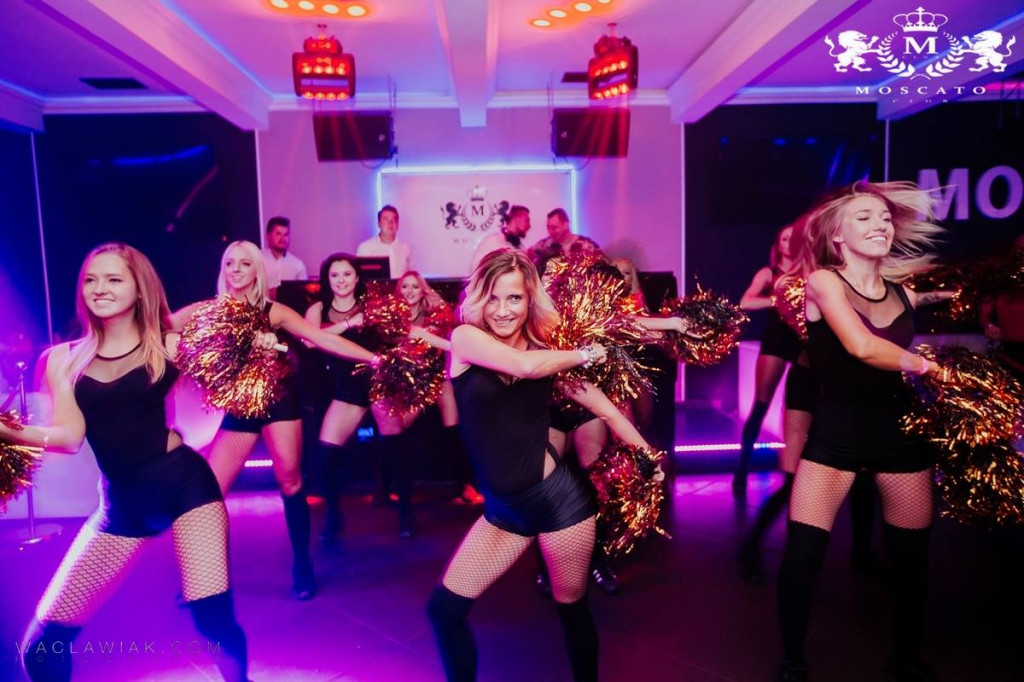 Moscato Club:  Dj Seli & Anwil Dance Team