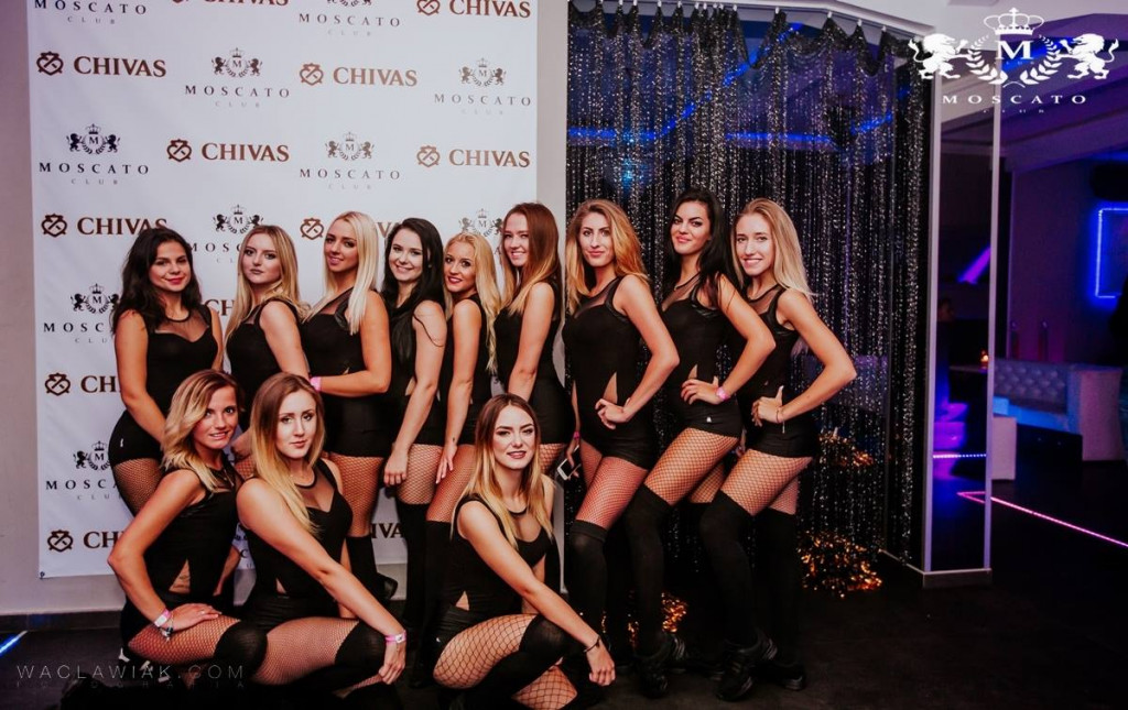 Moscato Club:  Dj Seli & Anwil Dance Team