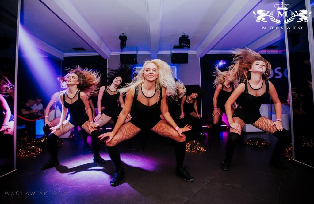 Moscato Club:  Dj Seli & Anwil Dance Team