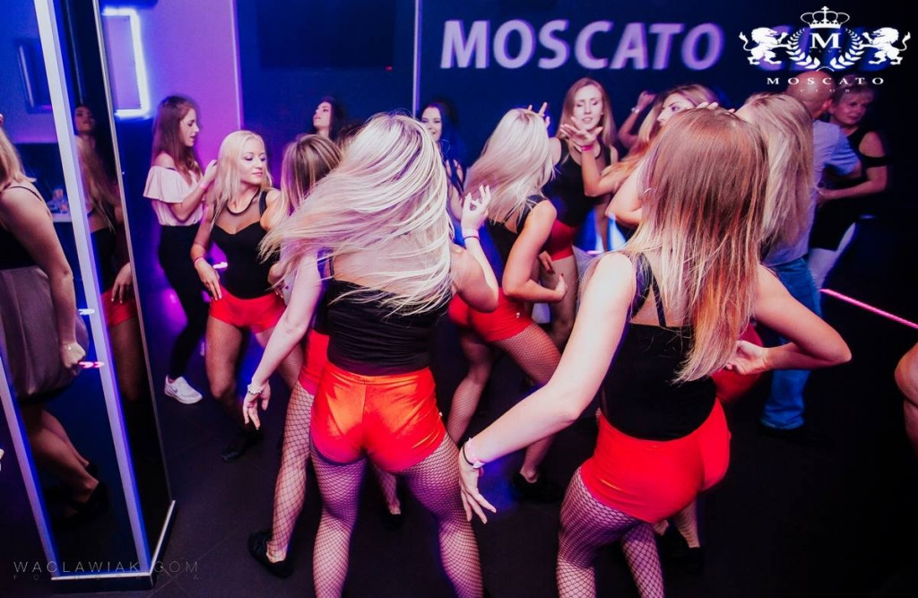 Moscato Club:  Dj Seli & Anwil Dance Team