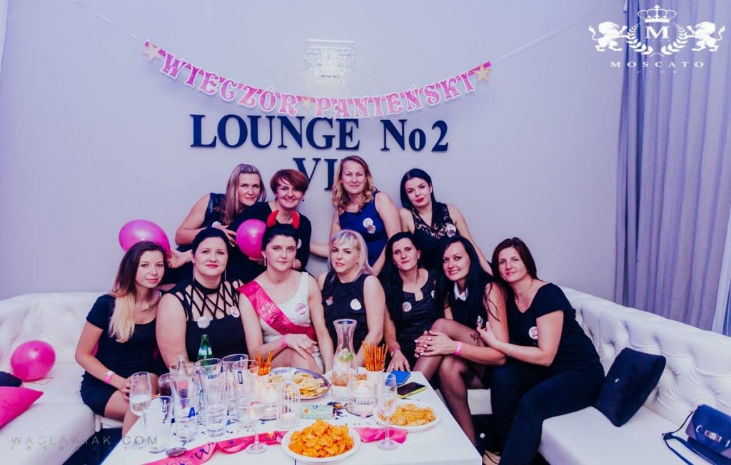 Moscato Club:  Dj Seli & Anwil Dance Team