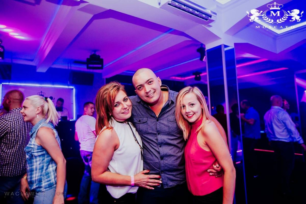 Moscato Club:  Dj Seli & Anwil Dance Team