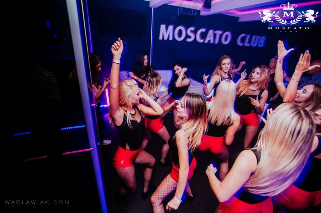Moscato Club:  Dj Seli & Anwil Dance Team