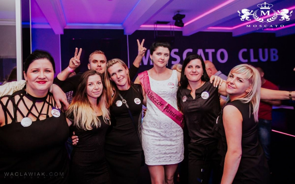 Moscato Club:  Dj Seli & Anwil Dance Team