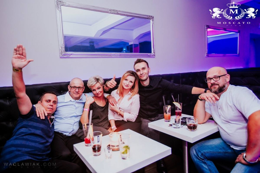 Moscato Club:  Dj Seli & Anwil Dance Team