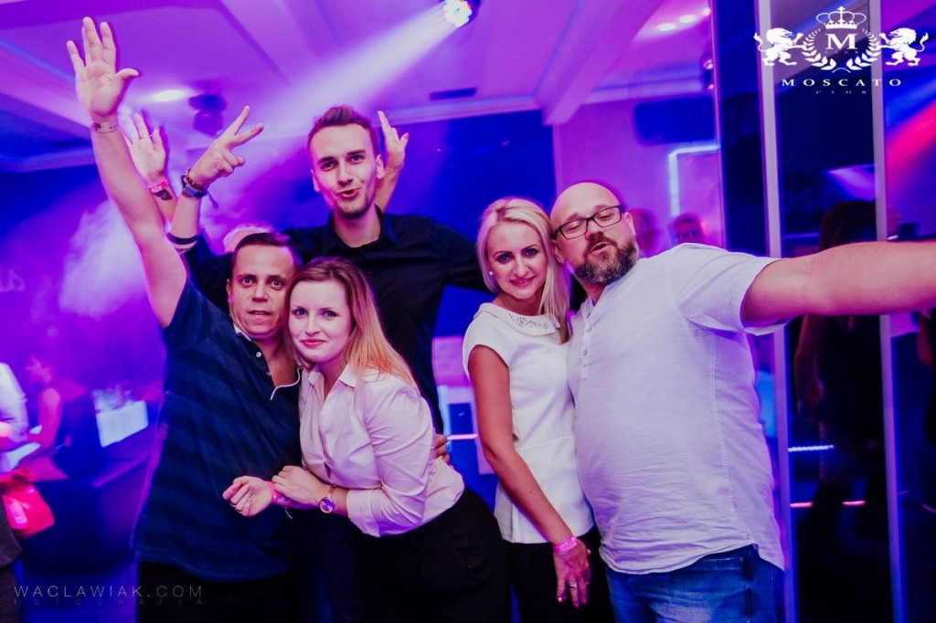 Moscato Club:  Dj Seli & Anwil Dance Team